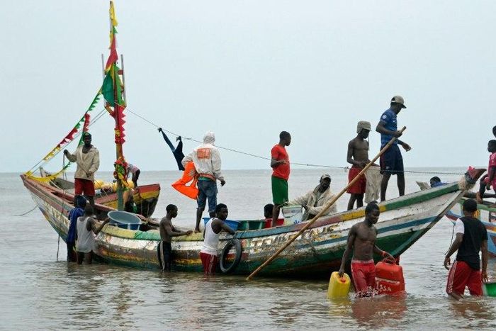 The Marine Resources Assessment Group (MRAG) has estimated that over USD 100 million (90 million euros) in marine products are caught illegally in Guinean waters every year