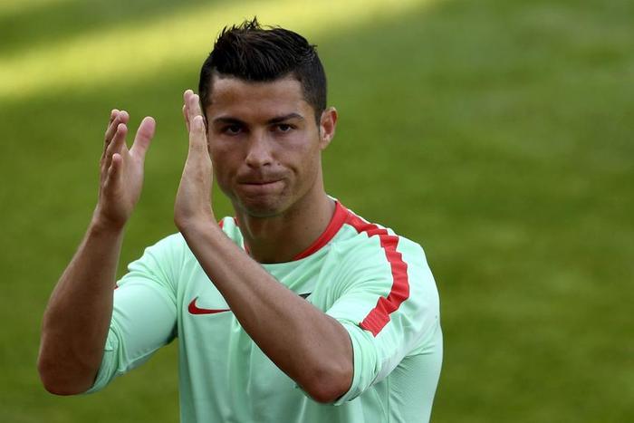 ___5133322___https:______static.pulse.com.gh___webservice___escenic___binary___5133322___2016___6___10___15___ronaldo-cropped_4ihxnnc8g0kc1b2k76eomloxe_2