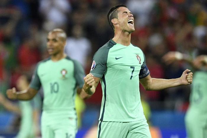___5234972___https:______static.pulse.com.gh___webservice___escenic___binary___5234972___2016___7___7___3___cristianoronaldo-cropped_1l0d6ewoax4k5zhv7j7e2cy2o