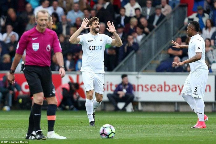 ___6636480___https:______static.pulse.com.gh___webservice___escenic___binary___6636480___2017___5___6___21___4005344400000578-4480222-image-a-15_1494090673475_1