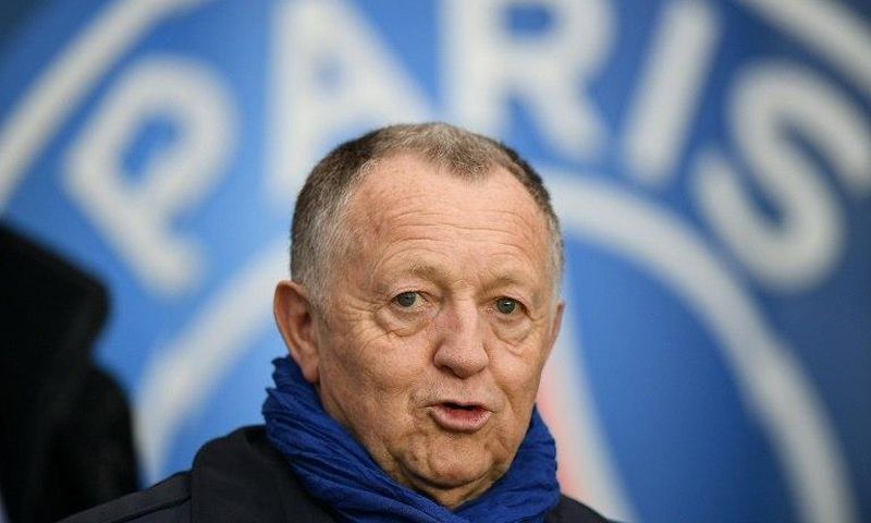 Lyon president Jean-Michel Aulas on Tuesday defended under-fire coach Bruno Genesio while at the same time announcing the recruitment of a new sporting director