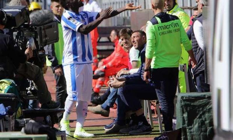 ___6669807___https:______static.pulse.com.gh___webservice___escenic___binary___6669807___2017___5___12___20___Muntari+racism+2