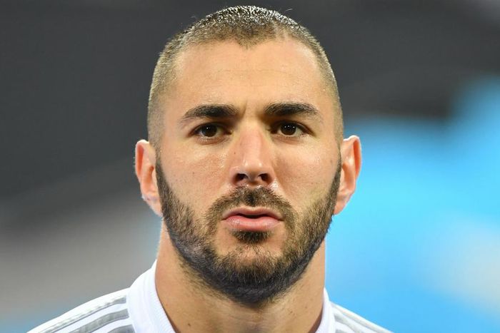 ___5335386___https:______static.pulse.com.gh___webservice___escenic___binary___5335386___2016___8___3___23___karimbenzema-cropped_1p6tkuvv0wwz21ppfck3535niu_2