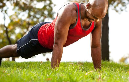 This is how many extra calories you’ll eat tomorrow if you stay up late tonight