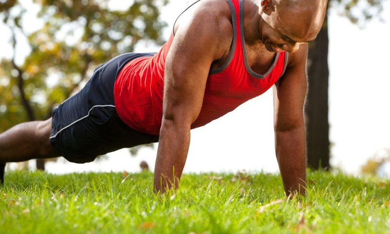 This is how many extra calories you’ll eat tomorrow if you stay up late tonight