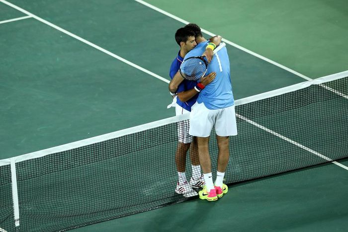 ___5352161___https:______static.pulse.com.gh___webservice___escenic___binary___5352161___2016___8___8___9___djokovicdelpotro-cropped_dndzca7eay781noenxjwzd7kp_2