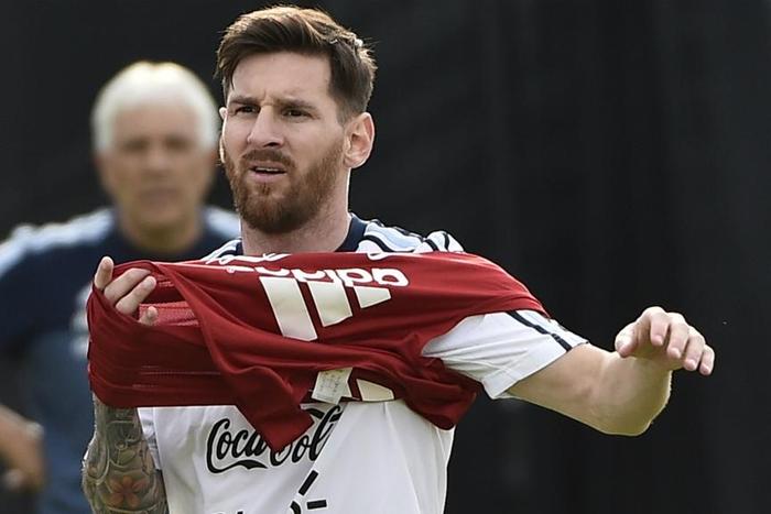 ___5137036___https:______static.pulse.com.gh___webservice___escenic___binary___5137036___2016___6___11___9___lionelmessi-cropped_hugsb12on7cz1pz4j7syafcky_2