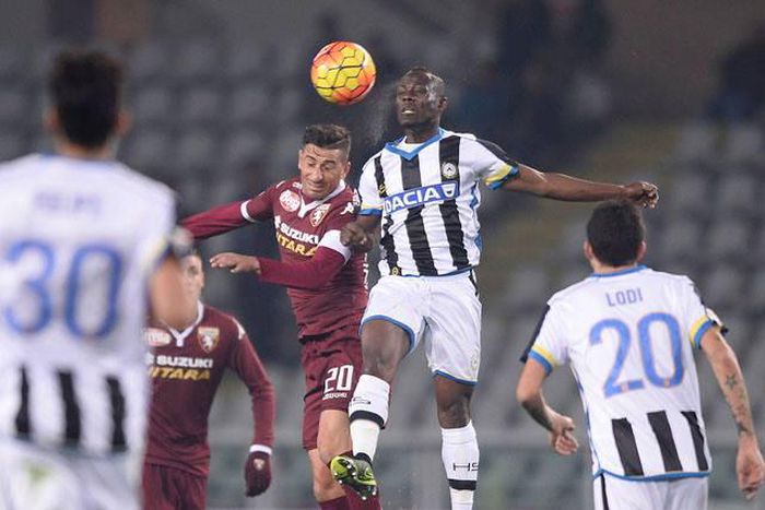 ___6466442___https:______static.pulse.com.gh___webservice___escenic___binary___6466442___2017___4___2___21___Emmanuel-Agyemang-Badu-win-an-aerial-tussle