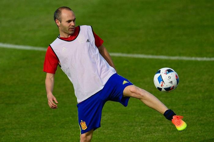 ___5142329___https:______static.pulse.com.gh___webservice___escenic___binary___5142329___2016___6___13___14___andresiniesta-cropped_1ciyk02ivlum21ff1mik0doqtg