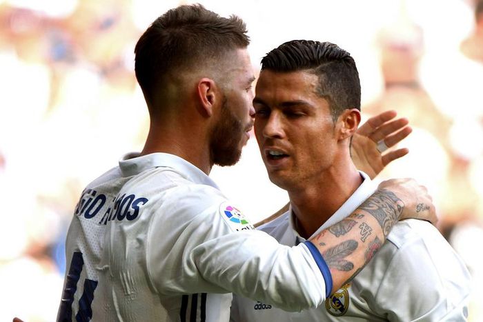 ___5606816___https:______static.pulse.com.gh___webservice___escenic___binary___5606816___2016___10___14___15___sergio-ramos-cristiano-ronaldo-cropped_1nbsfb2r0suc81sy2nyc7g3whg_2