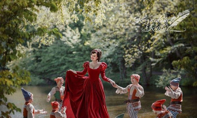 Snow White and the dwarves