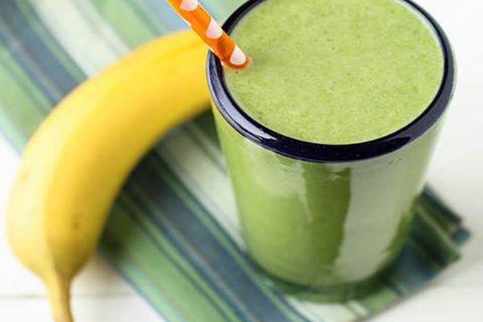 Banana and lettuce smoothie