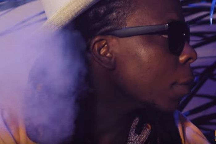 Edem in "Kpordawoe" music video