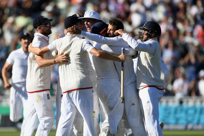 ___5351435___https:______static.pulse.com.gh___webservice___escenic___binary___5351435___2016___8___7___22___england-cricketers-celebrate_aqzk1sdsr6kt18syy7k3xvb7m_2
