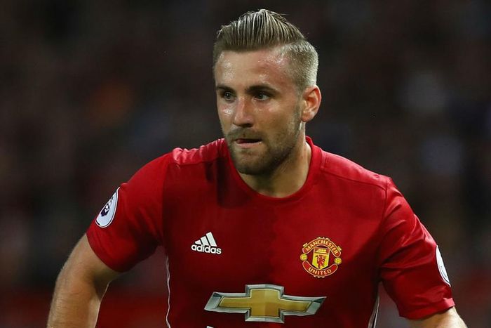 ___5426550___https:______static.pulse.com.gh___webservice___escenic___binary___5426550___2016___8___27___18___luke-shaw-cropped_7ociekw14sn61nb4nbf8u1ny6_2