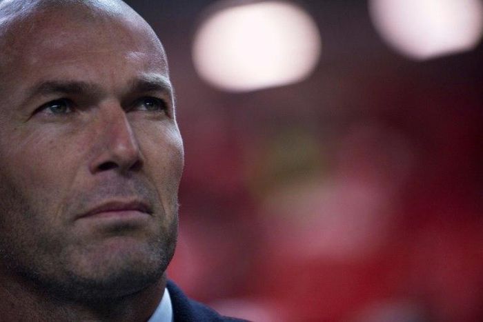 Real Madrid's head coach Zinedine Zidane insisted a first defeat since April last year won't discourage him from rotating