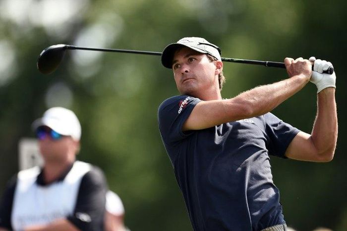 Kevin Kisner plays his shot from the 18th tee on May 28, 2017 in Fort Worth, Texas