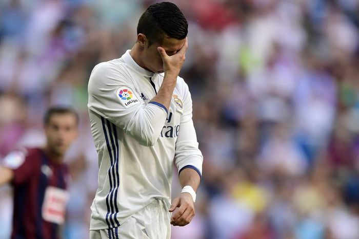 ___5571930___https:______static.pulse.com.gh___webservice___escenic___binary___5571930___2016___10___6___12___cristianoronaldo-cropped_1pje0scivp6nl166661wq1df6h_2