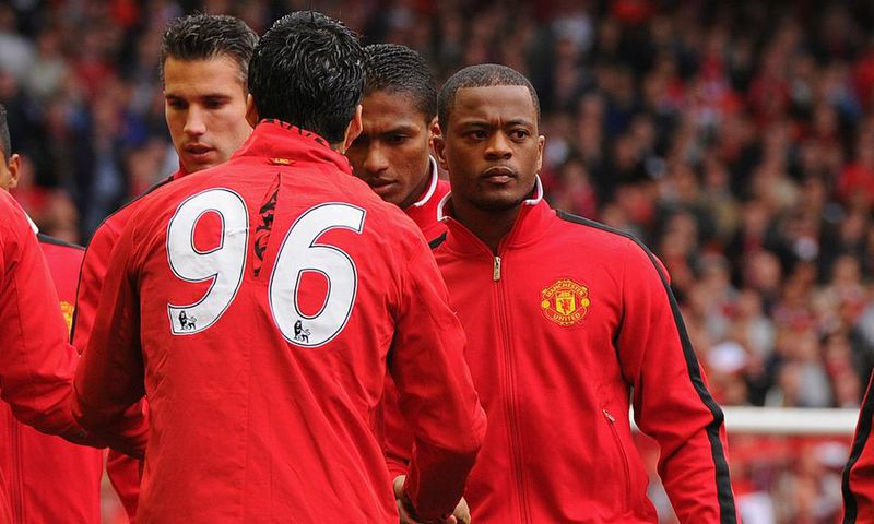 ___5637387___https:______static.pulse.com.gh___webservice___escenic___binary___5637387___2016___10___21___13___luis-suarez-patrice-evra-cropped_b01azhnambzi18tfkjyso3pbh_1