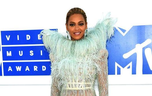 Beyonce at the MTV VMAs 2016