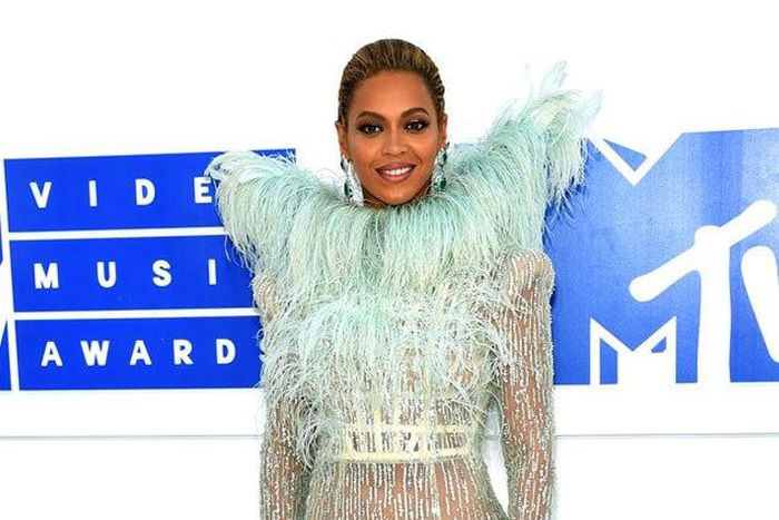 Beyonce at the MTV VMAs 2016