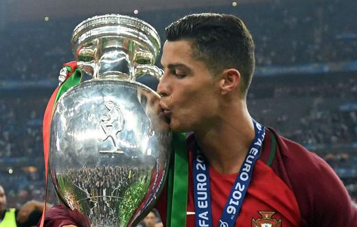 ___5487113___https:______static.pulse.com.gh___webservice___escenic___binary___5487113___2016___9___13___21___cristiano-ronaldo-cropped_9zjgghbqsfiq1f5j49l6wo96c_2