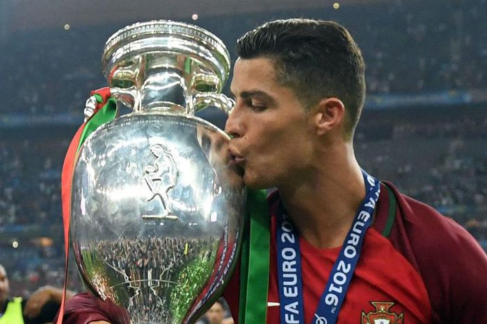 ___5487113___https:______static.pulse.com.gh___webservice___escenic___binary___5487113___2016___9___13___21___cristiano-ronaldo-cropped_9zjgghbqsfiq1f5j49l6wo96c_2