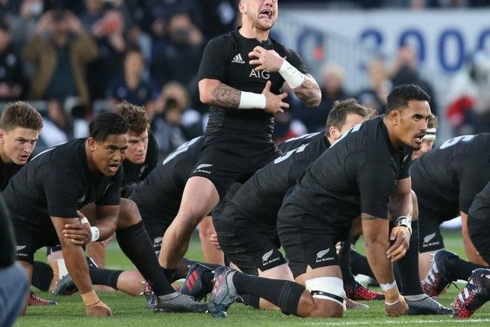 New Zealand All Blacks TJ Perenara (C) performs the haka during the third rugby Bledisloe Cup against Australia at Eden Park in Auckland on October 22, 2016