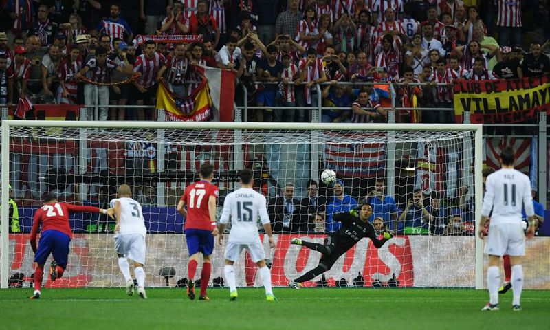 ___5086645___https:______static.pulse.com.gh___webservice___escenic___binary___5086645___2016___5___29___1___antoine-griezmann-keylor-navas-cropped_menu56fv9u4b114mkseideo5r