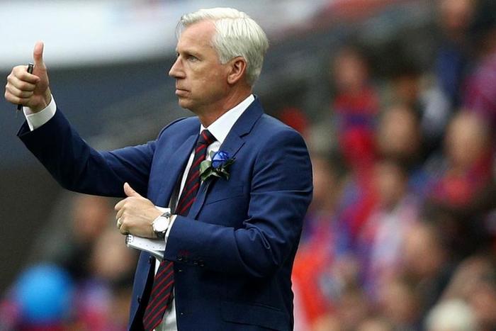 ___5061780___https:______static.pulse.com.gh___webservice___escenic___binary___5061780___2016___5___22___10___alanpardew-cropped_16i52atde7ewf1rvmmwfhqxr5x_1