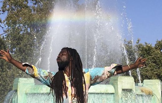 Rocky Dawuni - Shine A Light