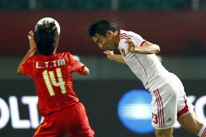 China's Qin Sheng in action against Vietnam in Wuhan in June 2012