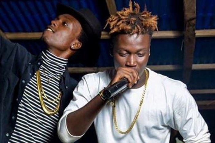 Opanka and Wisa Greid performing