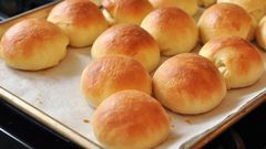 Dinner rolls