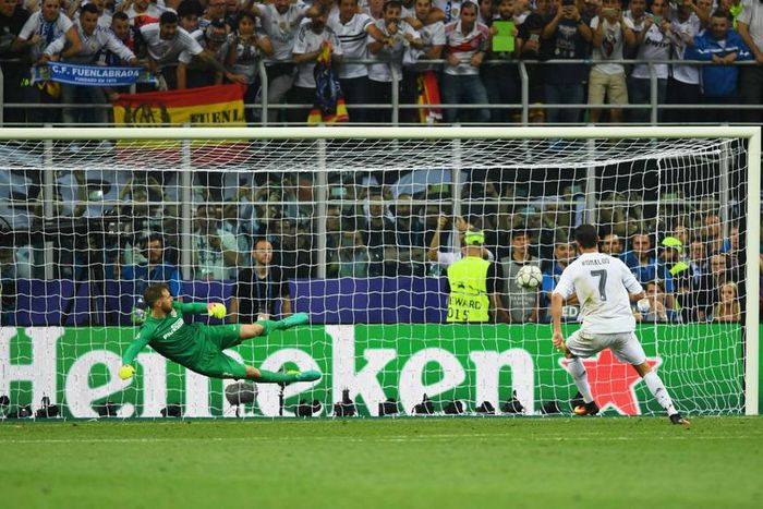 ___5086643___https:______static.pulse.com.gh___webservice___escenic___binary___5086643___2016___5___29___1___ronaldopenalty-cropped_1ddoeahc8b7jp1j9ns7n290loa