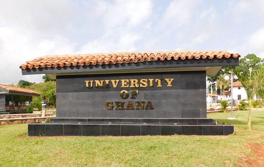 A monument of University of Ghana at the main gate