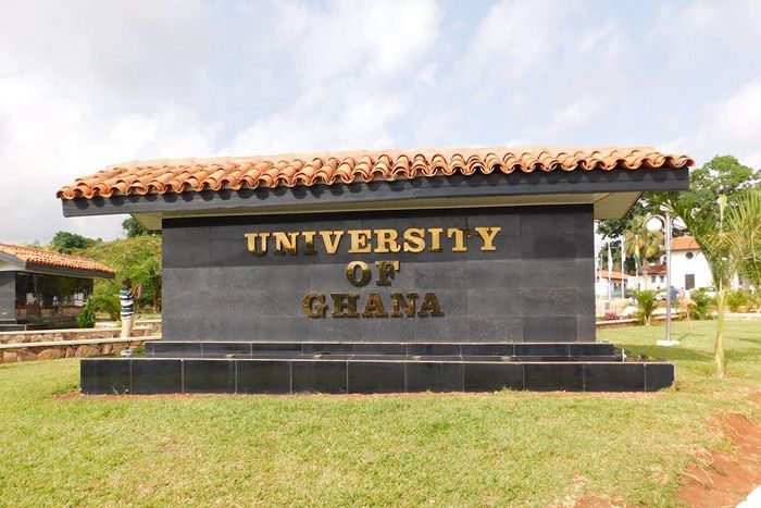 A monument of University of Ghana at the main gate