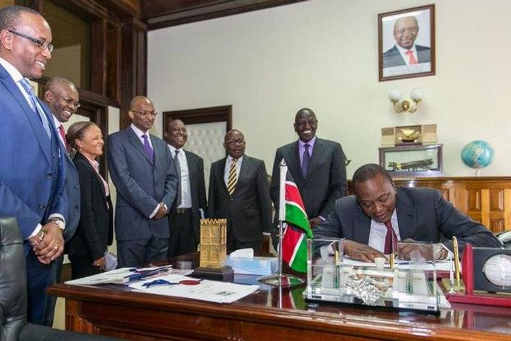 Kenya's president signs bill seeking to reduce lending rate