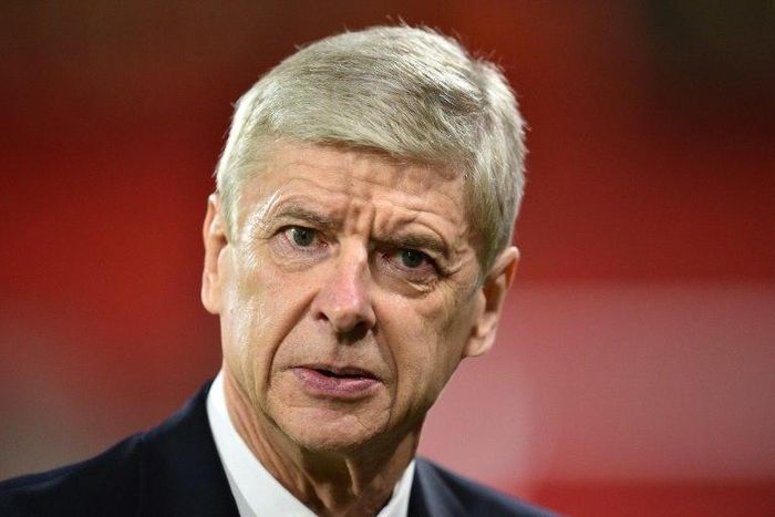 Arsenal's French manager Arsene Wenger is pictured on the pitch ahead of the English Premier League football match between Bournemouth and Arsenal at the Vitality Stadium in Bournemouth, southern England on January 3, 2017