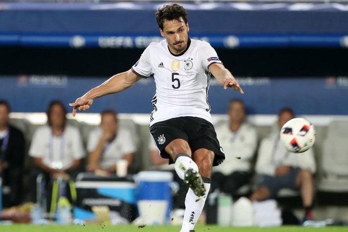 ___5222198___https:______static.pulse.com.gh___webservice___escenic___binary___5222198___2016___7___3___23___matshummels-cropped_csg0mm22tww11g90e7u2ydyqe_2