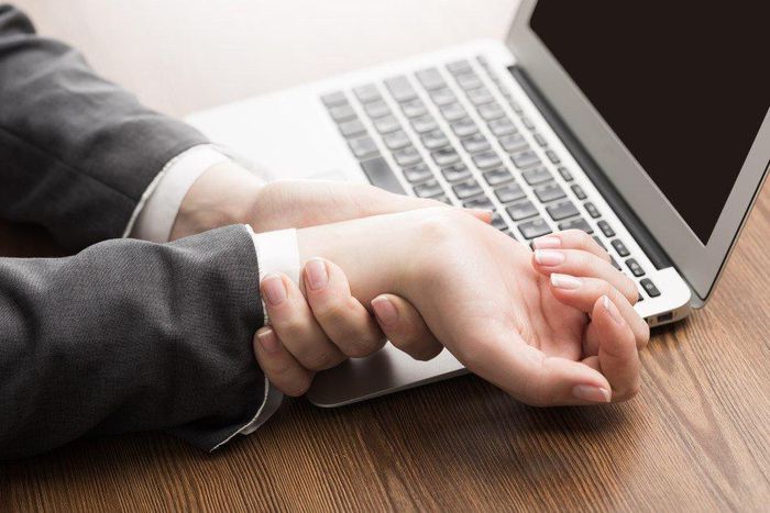 ___6399117___https:______static.pulse.com.gh___webservice___escenic___binary___6399117___2017___3___20___16___shutterstock_261988898-carpal-tunnel-billion-photos-opener