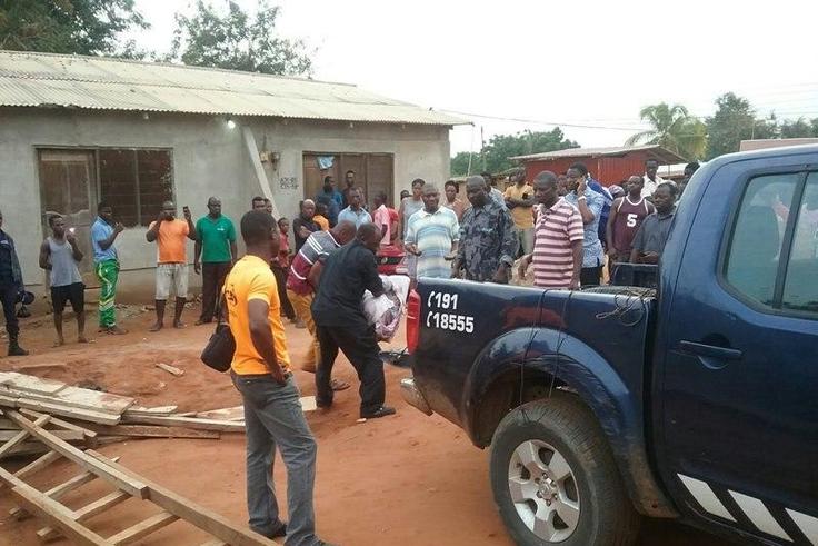 ___6519033___https:______static.pulse.com.gh___webservice___escenic___binary___6519033___2017___4___12___11___Kasseh-Police-carry-dead-pastor-Djehu_1