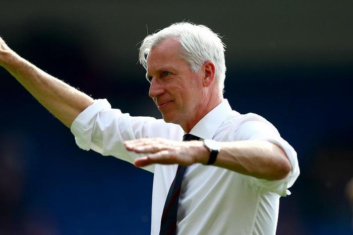 ___5029797___https:______static.pulse.com.gh___webservice___escenic___binary___5029797___2016___5___13___17___alanpardew-cropped_koykivk25wwd1rs8o3nfm1mvc_1