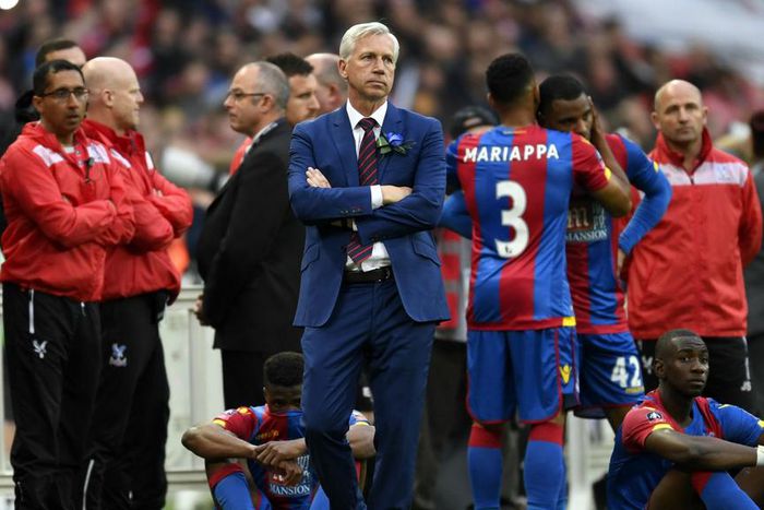 ___5061521___https:______static.pulse.com.gh___webservice___escenic___binary___5061521___2016___5___22___1___alanpardew-cropped_1gzl55rf50t21153eti2aybb1m_1