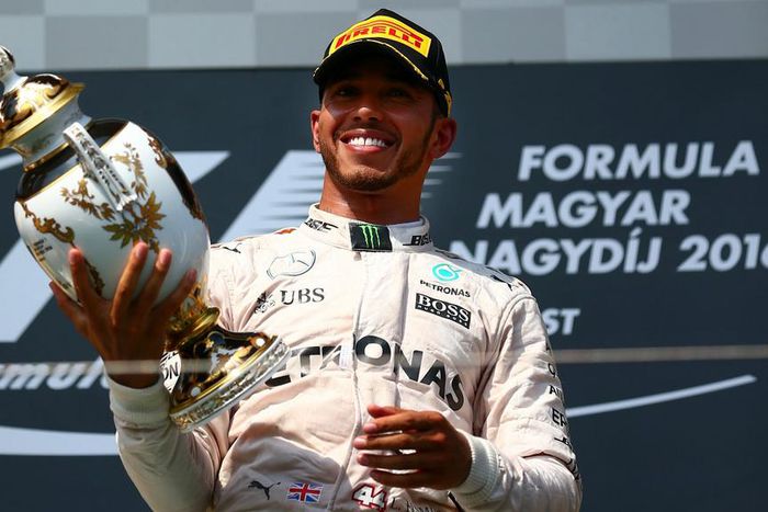 ___5304621___https:______static.pulse.com.gh___webservice___escenic___binary___5304621___2016___7___25___16___lewishamiltoncropped_1apopjstzdjrz16a9lr6u3fpeq