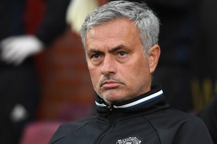 ___5349995___https:______static.pulse.com.gh___webservice___escenic___binary___5349995___2016___8___7___15___josemourinho-cropped_7e8eu792sium11qigr3gr295k