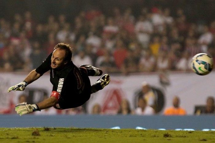 Goalkeeper Rogerio Ceni during a friendly match between "Club World Cup football 1992-1993" and "Club World Cup 2005" at Morumbi stadium in Sao Paulo, Brazil on December 11, 2015