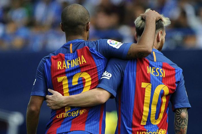 ___5502088___https:______static.pulse.com.gh___webservice___escenic___binary___5502088___2016___9___17___18___rafinhalionelmessi-cropped_1k4p1wkdf0ez6zoia4hzejf1m_2