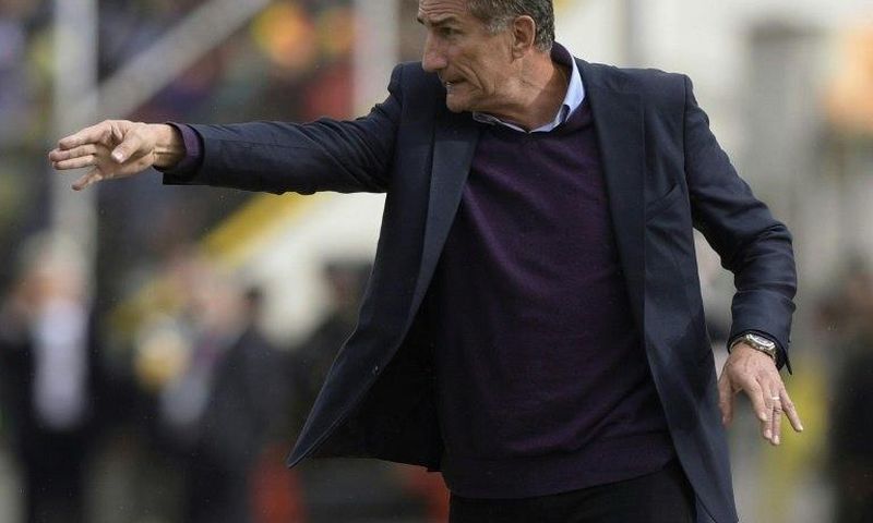 Edgardo Bauza is fired by the Argentine Football Association as coach of the national side as the team struggles to qualify for next year's World Cup