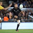 New Zealand's Aaron Cruden has signed a three-year ontract with French club Montpellier